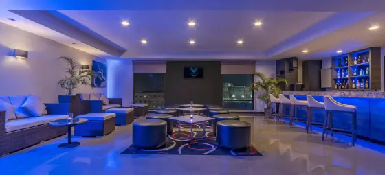 Straight Up Roof Deck Bar (Seda Atria)